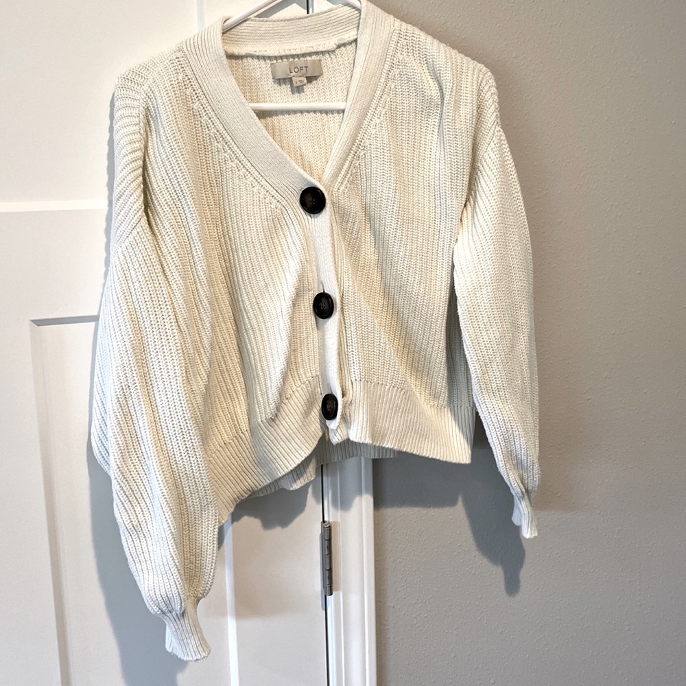 White ribbed cardigan